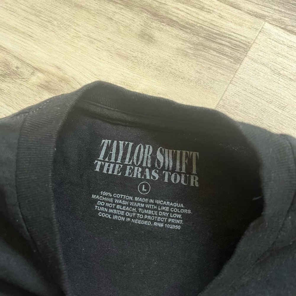 Taylor Swift Black and Purple Tour Tee - Picture 2 of 4